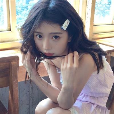 安娜·卡拉曼佐夫